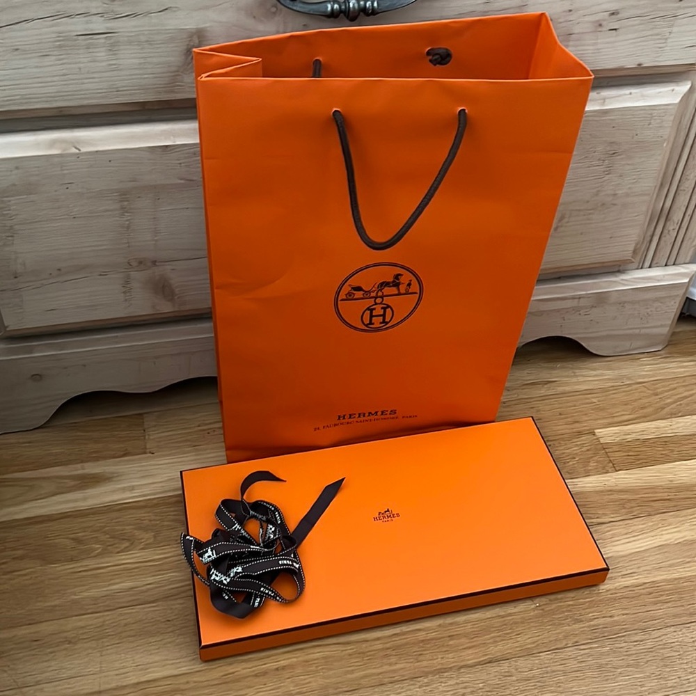 Hermes shopping bag and box